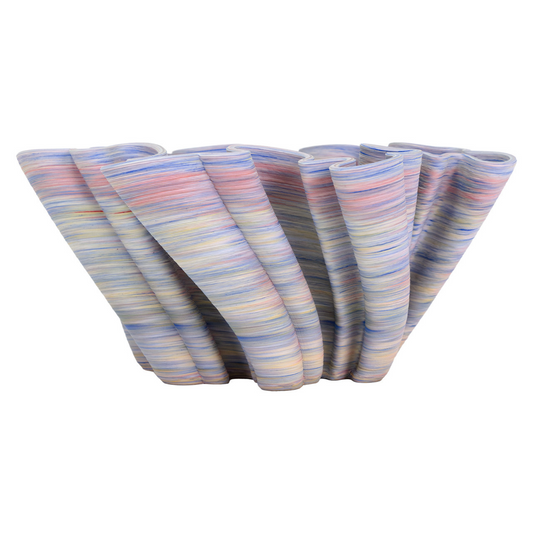 Vase en porcelaine ondulé